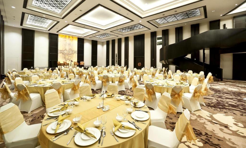 Bumi Segah Hotel Tanjung Redep المظهر الخارجي الصورة